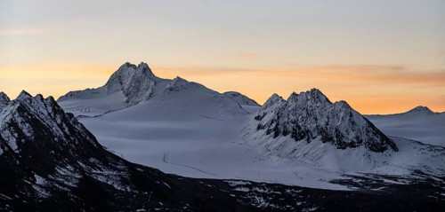 Mountain panorama and glacier at sunrise, Gurgler Ferner with Hochwilde peak, Ötztal nature park
