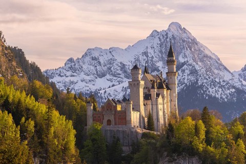 Neuschwanstein Castle near Füssen, evening mood, Schwangau, AllgÃ¤u Alps, snow, OstallgÃ¤u,