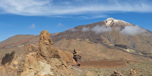 Pico del Teide, 3715m and Roques de Garcia, Teide National Park, Tenerife, Canary Islands, Spain,