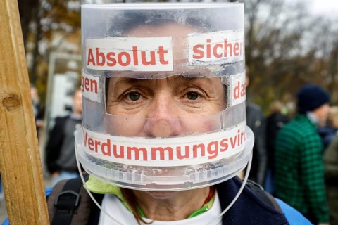 Once again, thousands of corona deniers are demonstrating against the restrictions in the pandemic.