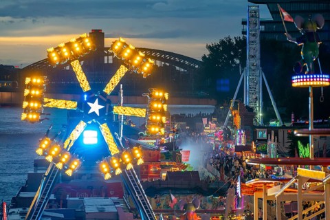 Happy Colonia funfair, Corona-compliant funfair at the Deutzer Werft, on the Rhine, Wild Mouse