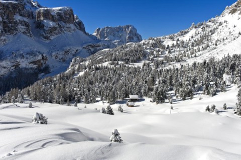 Winter landscape on the Gardena Pass, Passo Gardena, Dolomites, South Tyrol, Italy, Europe