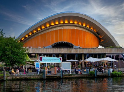 Evening Sun, House of World Cultures on the banks of the Spree, Berlin, Germany, Europe