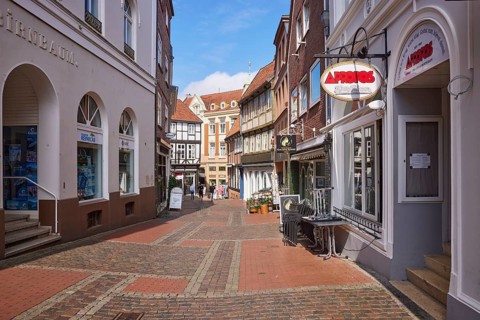 Kleine Schmiedestrasse, part of the pedestrian zone with restaurants and retail shops in the city