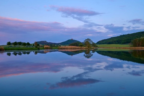 Lake with reflection in spring with castle at sunset, Veste Wachsenburg, Amt Wachsenburg, Drei