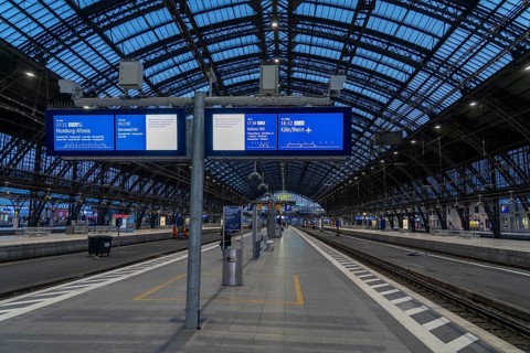 3-day strike by the railway union GDL, only very few local and long-distance trains run, empty
