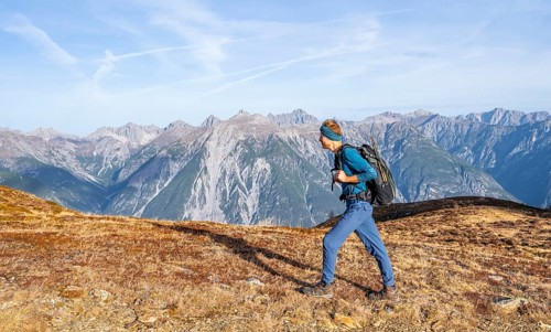 Mountaineers on the Venet, mountain panorama of the Parzinn group in the Lechtal Alps, Venet