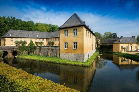 Moated castle, Schloss Dyck, Jüchen, Lower Rhine, North Rhine-Westphalia, Germany, Europe