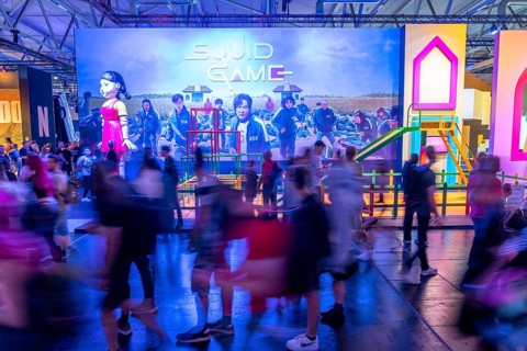 Gamescom, the world's largest trade fair for video and computer games, queue in front of the stands
