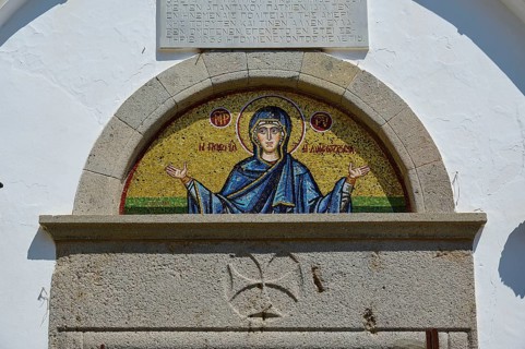 Cross-domed church of Diasososuan, close-up of a mosaic showing Mary with outstretched arms,
