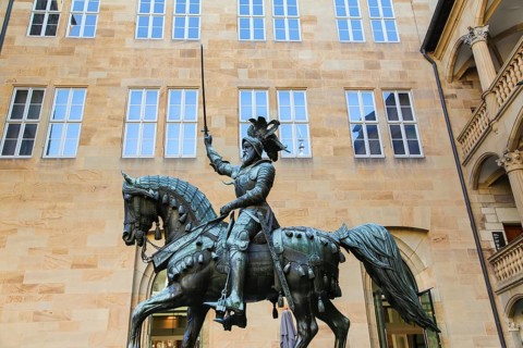 Equestrian statue of Count Eberhard im Bart, Eberhard I, Duke, bronze statue, art in public space,