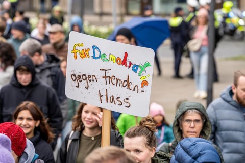 Pupils demonstrate against right-wing extremism, under the motto Schule bleibt Bunt (school remains