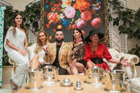 From left to right: Leni Summer (influencer), Jenice (Franziska Czurratis, singer), Harald