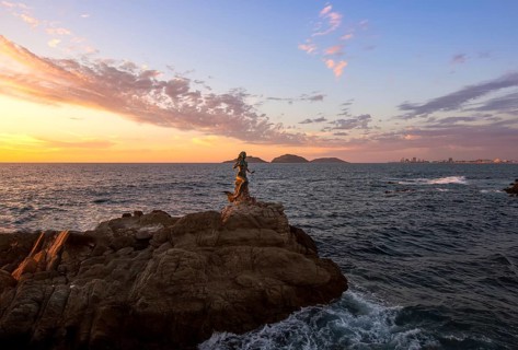 Mazatlan, Mexico-10 March, 2020: Famous Mazatlan sea promenade, El Malecon, with ocean lookouts and