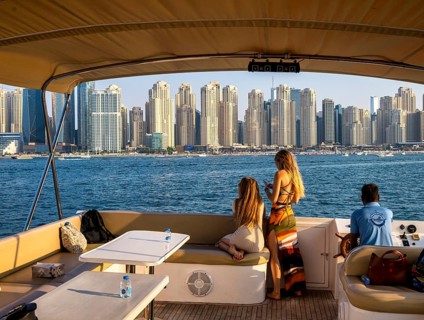 Skyscrapers, motor yachts and beach, Jumeirah Beach Residences, Dubai, United Arab Emirates, Middle