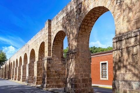 Morelia Michoacan ancient aqueduct, aqueducto Morelia, in historic city center