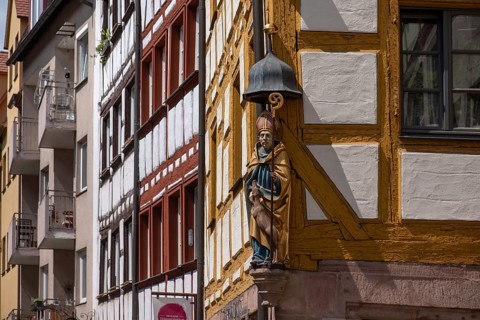 Hausheilger, Egidius with dog, at a historic half-timbered house, WeiÃŸgerbergasse, 26, Nuremberg,