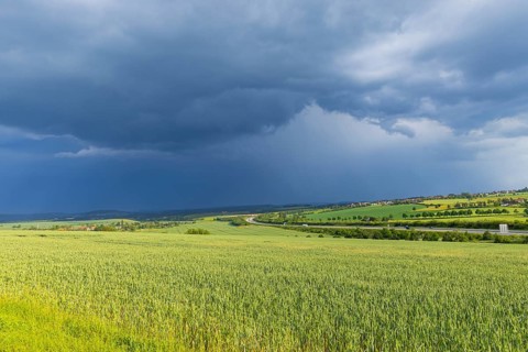 Thunderstorm cell over fields near Krebs in the Osterzgebirge, Krebs, Saxony, Germany, Europe