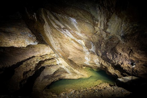 Dragon Cave Syrau
