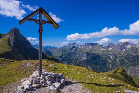 Field cross at Rappensee, left behind Kleiner Rappenkopf, 2276m, AllgÃ¤u Alps, AllgÃ¤u, Bavaria,