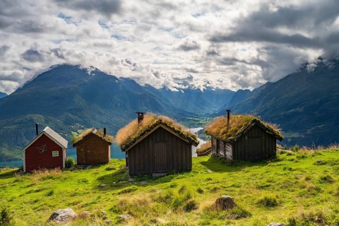 Traditional mountain huts on Rakssetra mountain pasture, Ã…rheimsfjellet mountain, Loen, Stryn,