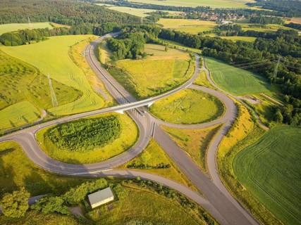 StaatsstraÃŸe 177 (S 177) is a state road in Saxony which, after the completion of planned