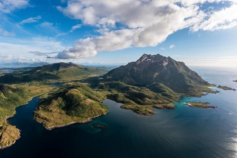 Vesteralen coast, mountains, near Eidet, Langoya island, Vesteralen archipelago, Norway, Europe