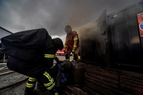 Hot training in the training container