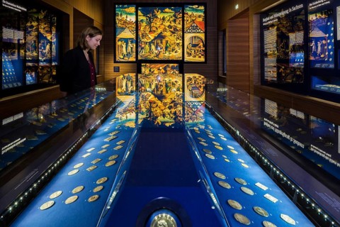Coin Cabinet in the Residence Palace