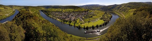 Panoramic view of the meandering Moselle from the Prinzenkopf Tower, Pünderich,