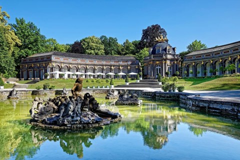 New Palace, orangery with central sun temple, circular buildings on both sides with arcade tract