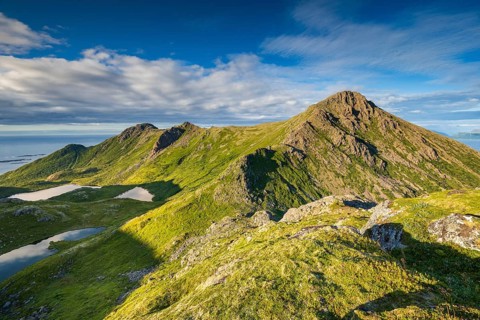 View of mountains and landscape along the Dronningruta hike, near Nyksund, Langoya Island,