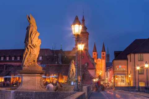 Old Main Bridge in Wuerzburg, Wuerzburg, Lower Franconia, Bavaria, Germany, Europe