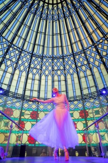 BALLET MEETS ORIENT