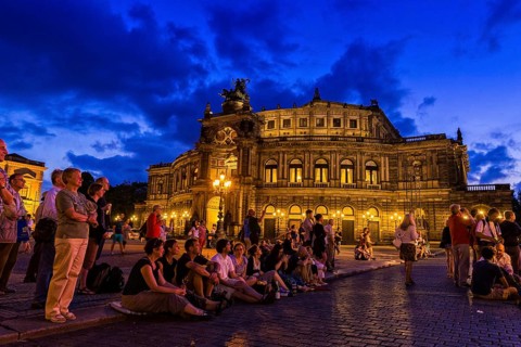 Richard Strauss Gala, broadcast from the Semperoper onto the Theaterplatz