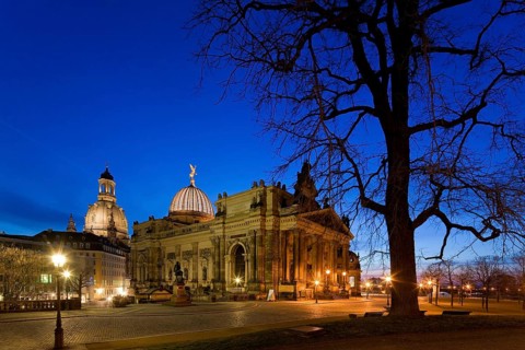 Building of the Saxon Art Association and the Academy of Fine Arts. Brühl's Terrace is an