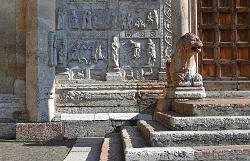 Basilica of San Zeno Maggiore, the lion at the entrance