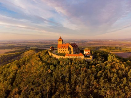 Drei Gleichen (also: Gleichen castles) is the name for a medieval castle ensemble consisting of