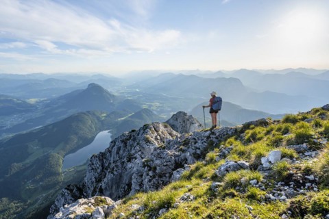 Hintersteiner See, view from Schaffauer, hiker on a ridge in the mountains, Schaffauer, Wilder