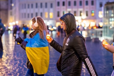 On the first anniversary of the Russian invasion of Ukraine, a large solidarity rally of Dresdeners