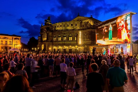 Richard Strauss Gala, broadcast from the Semperoper onto the Theaterplatz