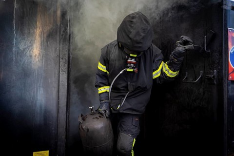 Hot training in the training container