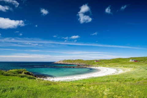 Beach in the fishing village of Hovden, coast, fjords and mountains, Langoya Island, Vesteralen
