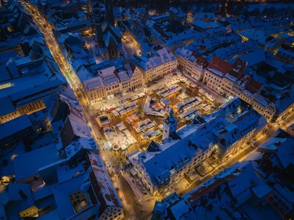 The Freiberg Christmas Market on the Obermarkt in front of the town hall