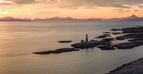 Tranoy Fyr lighthouse, Tranoy Fyr, Vesteralen in the back, Hamaroy, Ofoten, Vestfjord, Nordland,