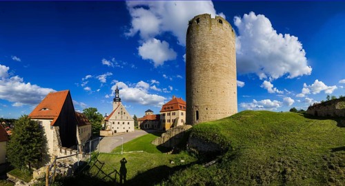 Querfurt Castle is located in the town of Querfurt in Saalekreis, Saxony-Anhalt. The hilltop castle