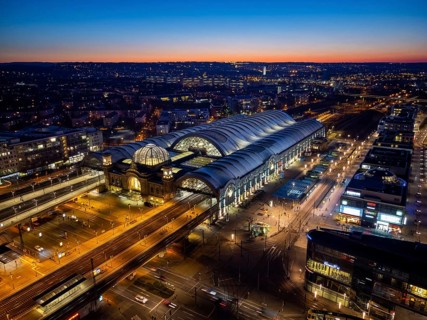 Central station at Wiener Platz. The new construction has been completed, the membrane roof of the
