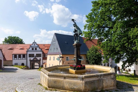 Falconer's Fountain on the Market Square in Lauenstein