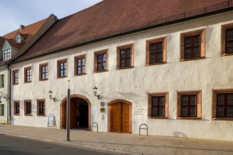 Borna is a large district town in Saxony, about 30 km south of Leipzig. Market place