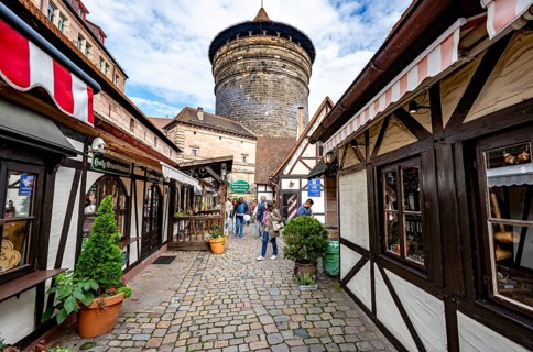 Alley with small shops in the Handwerkerhof, behind Frauentorturm, Nuremberg, Middle Franconia,
